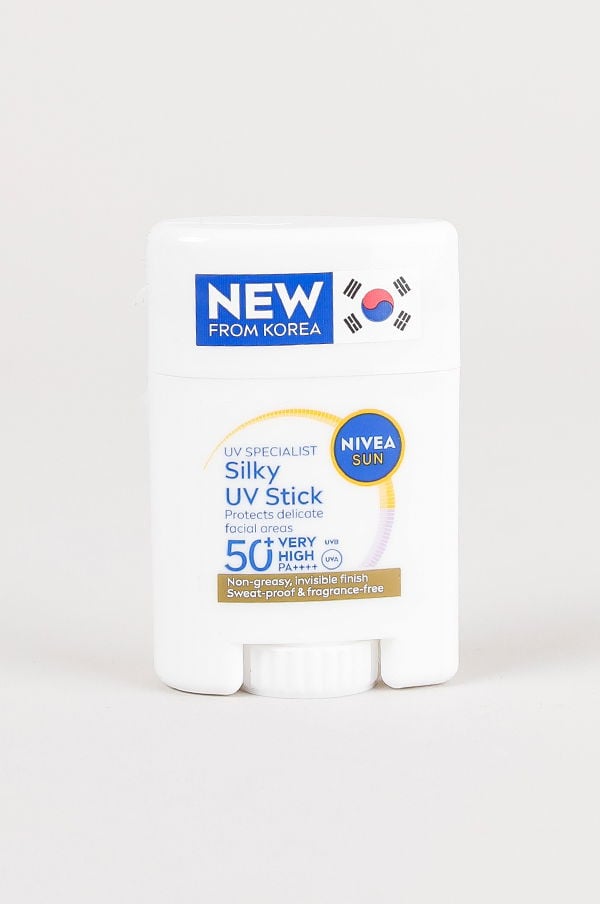 NIVEA Sun Silky UV Stick från Korea, skyddar känsliga ansiktsområden med SPF 50+, icke-fet och osynlig finish, svett- och doftfri.